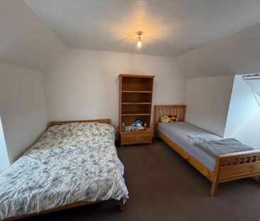 3 bedroom semi-detached house to rent - Photo 5