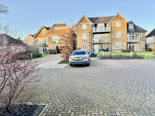 2 bedroom apartment to rent - Photo 1