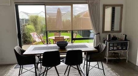 Fantastic in Hobsonville! - Photo 3