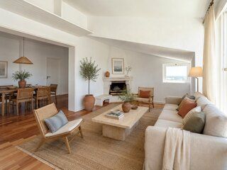 Apartment 3 bedrooms Refurbished in the center Cascais for rent - sea view, balcony - Photo 3