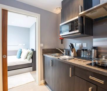 Deluxe 2 Bed Apartment - Photo 2