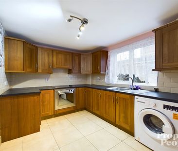 18 Lancaster Street, Belfast, BT15 1EZ - Photo 5