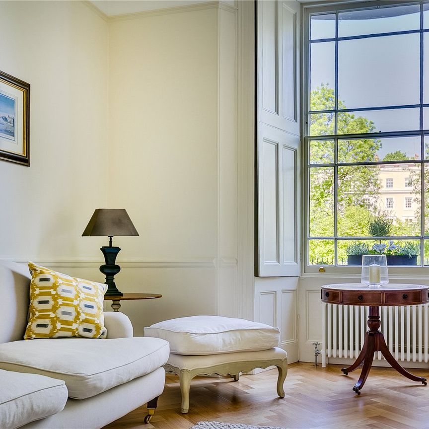 Norland Square, Holland Park, W11, London - Photo 1