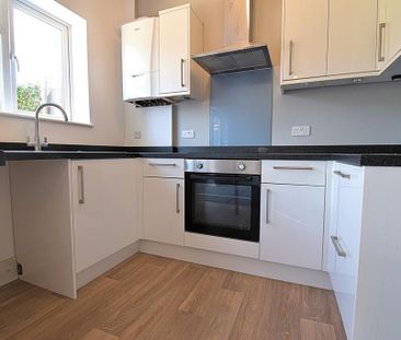 3 bedroom terraced house to rent - Photo 6