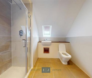 6 bedroom detached house to rent - Photo 4