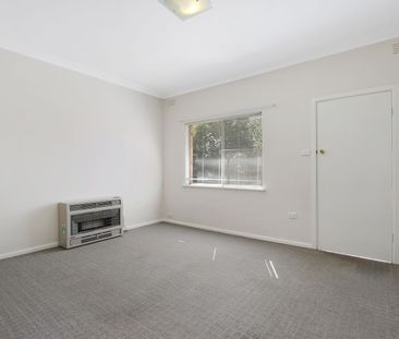 Central Convenience, Quiet Comfort & Just a Stroll to Dean Street - Photo 1