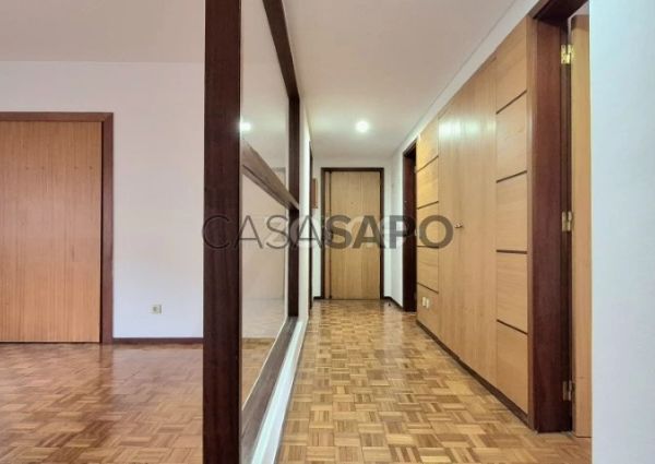 Apartamento T3 para alugar na Amadora