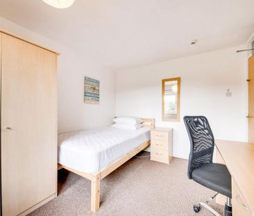 6 bedroom house to rent - Photo 4