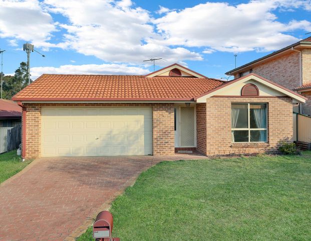 14 Guernsey Way, 2768, Stanhope Gardens Nsw - Photo 1