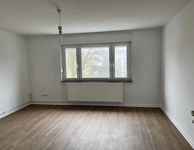 Neues Jahr - neue Wohnung! Frisch modernisierte 1-Zimmerwohnung wartet auf neue Bewohner! - Foto 1