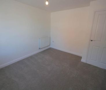 2 bedroom semi-detached house to rent - Photo 6