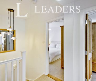 1 bedroom property to rent Queen Street, Warley, Brentwood, Essex, ... - Photo 3