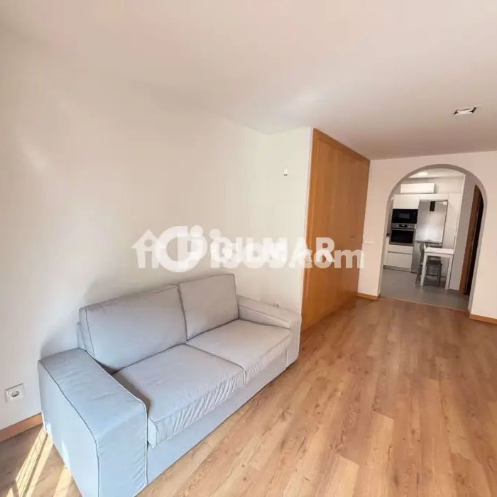 Piso en alquiler en Palacio - Photo 1