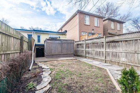 For Lease - 49 Stanhope Avenue Unit# Lower, Toronto, Ontario - Photo 2