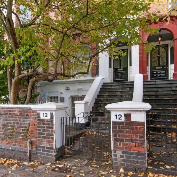 2 Bedroom Flat To Let - Photo 1