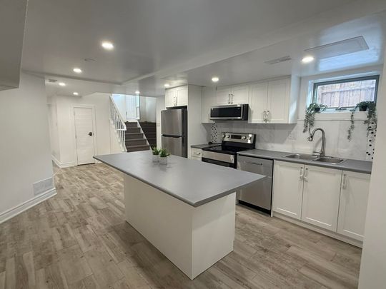 For Lease - 132 Meadowbank Road, Toronto, Ontario - Photo 1