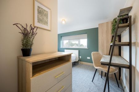1 bedroom in a house share to rent - Photo 4