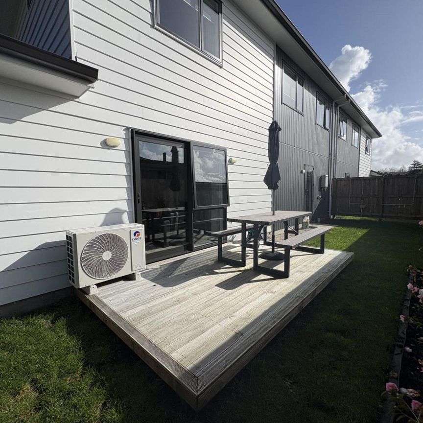 Modern, Fully Furnished Studio Near Waikato ... - Photo 1