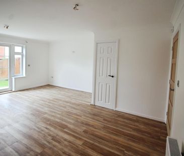 Bridge Close, Church Fenton, Tadcaster - Photo 1