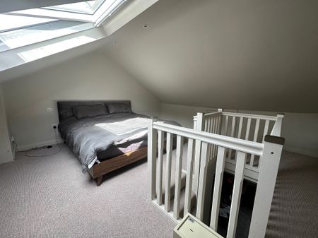 Willowmead, Hertford - Photo 2