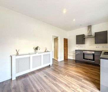 2 bed end of terrace house to rent in SR8 - Photo 2