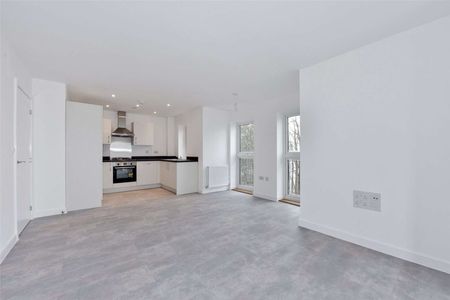 A brand new and spacious two bedroom apartment in a Bellway Homes development with off-street parking in Taplow. - Photo 3