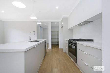 17 Axford Boulevard - Photo 5