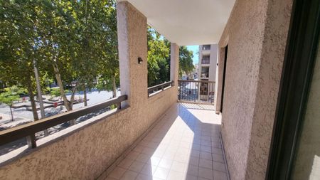 Location Appartement 2 pièces 50m² CAGNES SUR MER 06800 - Photo 4