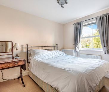 4 bedroom detached house to rent - Photo 5