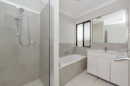 4-Bedroom Family Home in Cosgrove - Photo 4