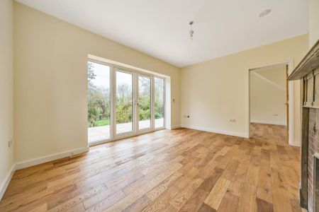 2 bedroom detached bungalow to rent - Photo 4