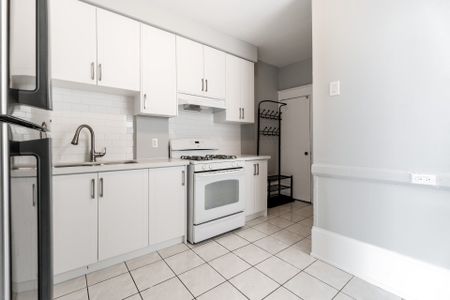 For Lease - 1413 Dundas Street Unit# 1, Toronto, Ontario - Photo 3