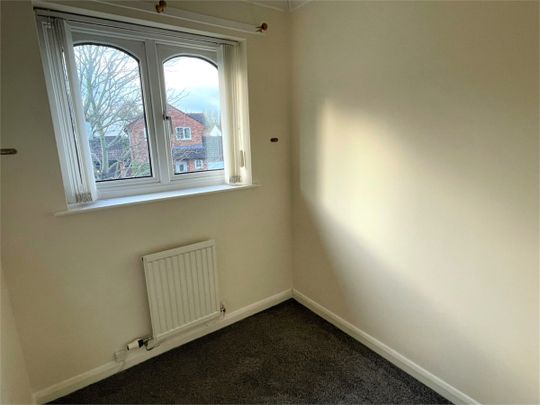 Bilberry Grove, Taunton - Photo 1