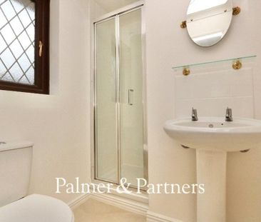 3 bedroom detached house to rent - Photo 4