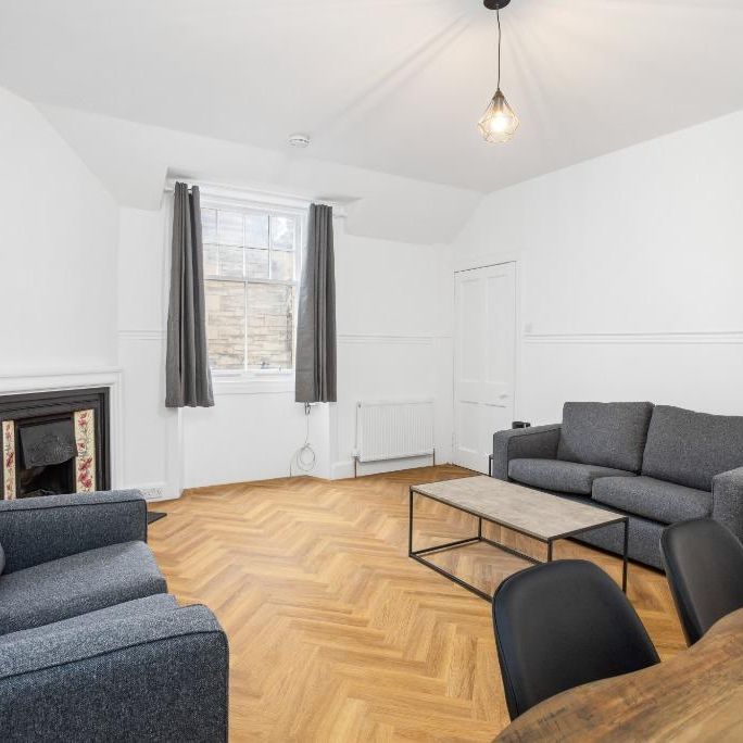 4 bedroom townhouse to rent - Photo 1