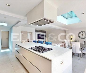 4 bedroom semi-detached house to rent - Photo 6