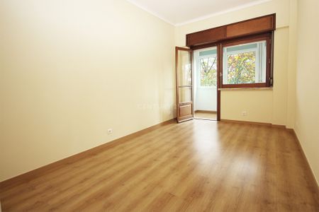 Apartamento T4 em Lisboa - Photo 4