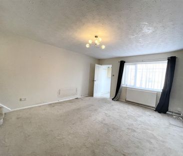 Swithin Drive, Fenpark, Stoke-On-Trent - Photo 1
