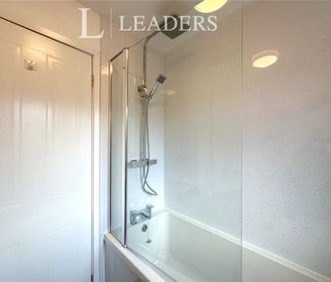 3 bedroom house to rent Hunter Close, Gosport, PO13 - Photo 5