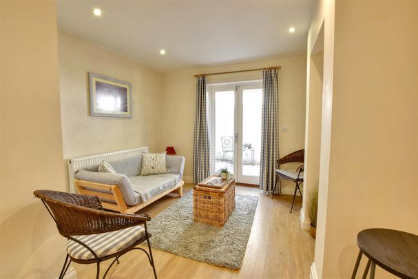 2 Bed House - Terraced - Photo 1