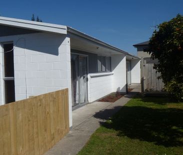 Charming 2BR Unit in Silverdale! - Photo 2