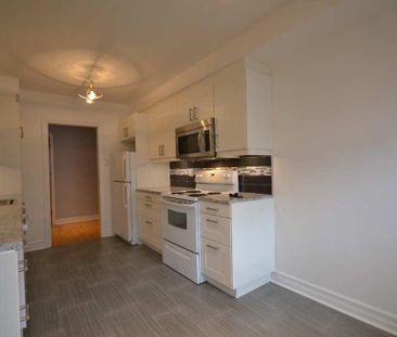 POINTE-CLAIRE - TRÈS GRAND ET LUXUEUX 4½ DISPONIBLE 1ER NOVEMBRE 2025 - Photo 2