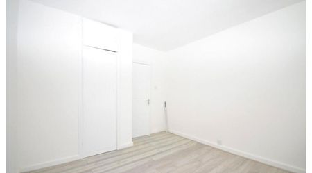 3 Bed Flat, High Road, N12 - Photo 5