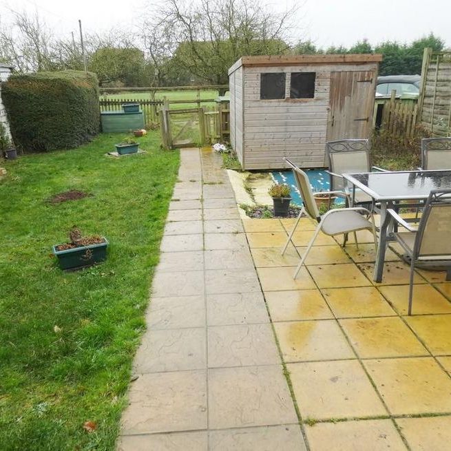 3 bedroom terraced house to rent - Photo 1