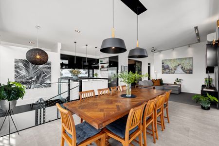 1/113 Nobby Parade, Miami QLD 4220 - House For Rent | Domain - Photo 2