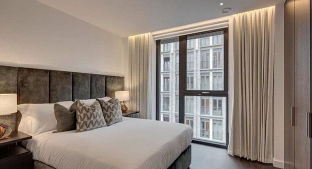 Charles Clowes Walk, Battersea, London, SW11 - Photo 1