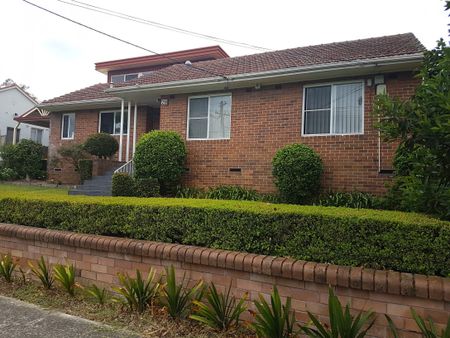 Denistone East - Photo 3