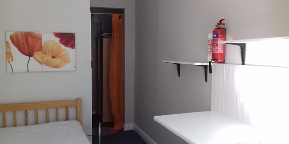 Room in a Shared House, Hatherley Grove, W2 - Photo 3