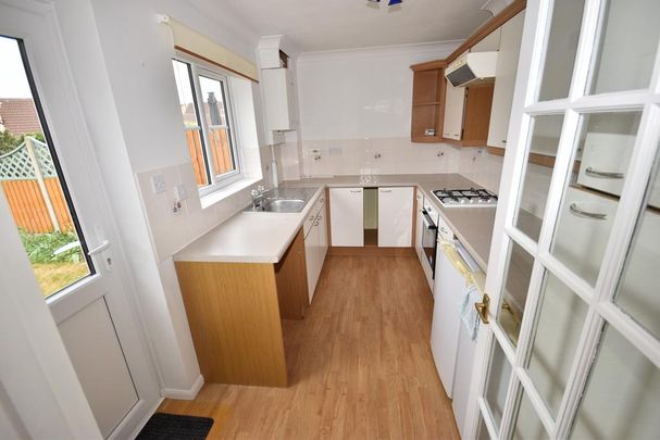 3 bedroom semi-detached house to rent - Photo 1