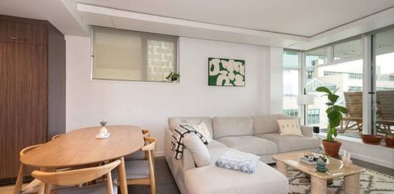 Grapple, and get enveloped in this smashing 1 bedroom near Seawall - Photo 2